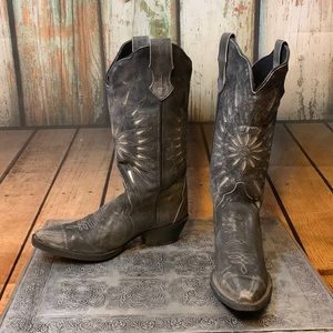 Laredo Distressed Gray Leather Cowboy Boots with Silver Accents Size 7